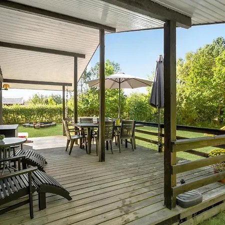 3 Bedroom Amazing In Ferienhaus *