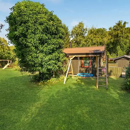 3 Bedroom Amazing In Ferienhaus *